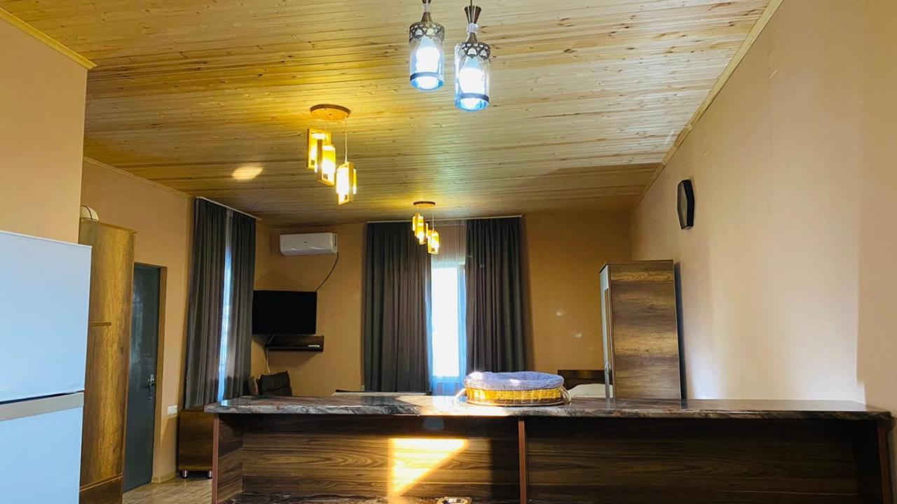 Lela Guest House Mestia Buitenkant foto